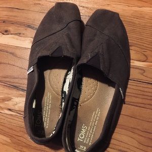 Brown Tom’s Classic Shoe